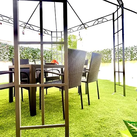 The Illuminated House By Gloove Apartment Torrevieja